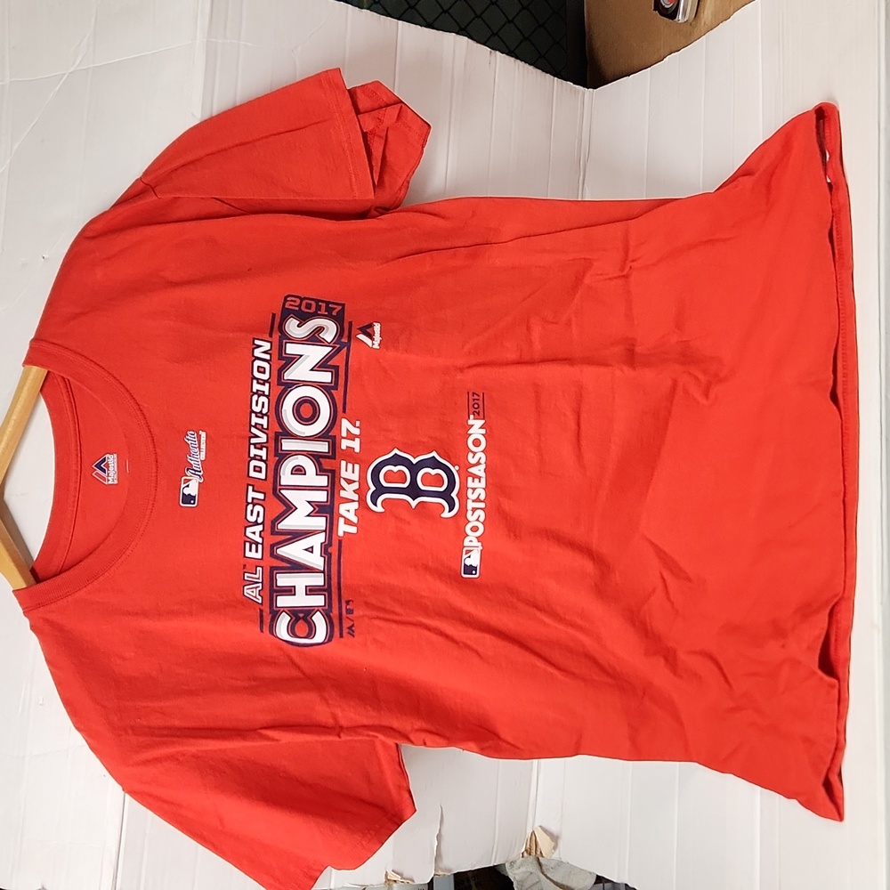 EUC Majestic Boston Redsox AL East Division Champions 2017 Men's sz L tshirt